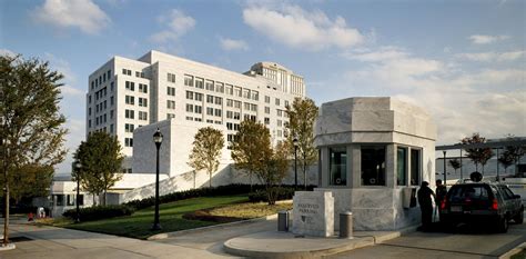 The Federal Reserve Bank of Atlanta — Robert A.M. Stern Architects, LLP