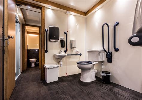 4+1 With Disabled Access | Luxury Toilet Hire | Wight Event Toilets