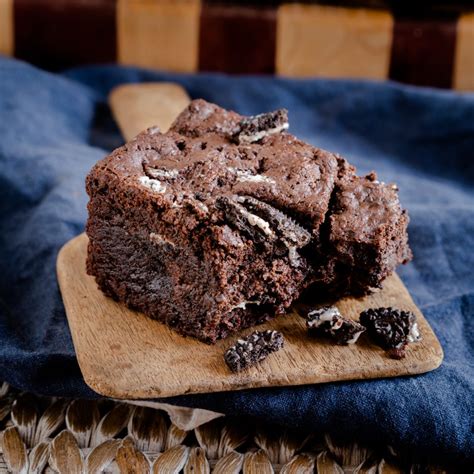 Easy Chocolate Oreo Brownies Recipe - Hostess At Heart