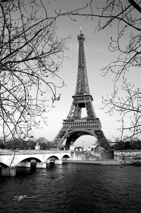 Black and white - Eiffel Tower print | Paris black and white, Eiffel tower, Eiffel tower photography