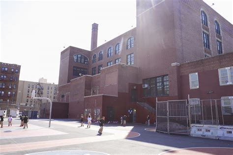 Brooklyn Arbor Elementary School | Mentor Program | Learn More