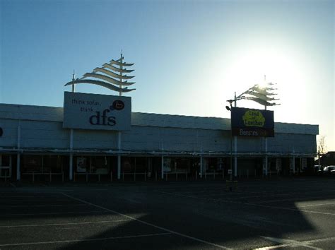 Birstall Shopping Park © Paul Johnston-Knight cc-by-sa/2.0 :: Geograph ...