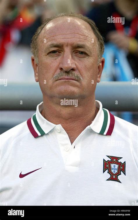 LUIZ FELIPE SCOLARI PORTUGAL HEAD COACH WORLD CUP COLOGNE GERMANY 11 June 2006 Stock Photo - Alamy