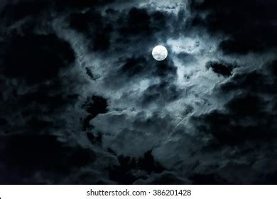 Scary night sky : 70 741 images, photos de stock, objets 3D et images vectorielles | Shutterstock