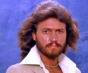 Barry Gibb Biography - Facts, Childhood, Family Life & Achievements