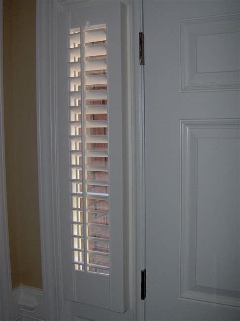 26 Good And Useful Ideas For Front Door Blinds - Interior Design Inspirations