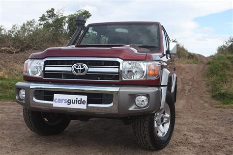 Toyota Land Cruiser 76 Series wagon 2020 review | CarsGuide