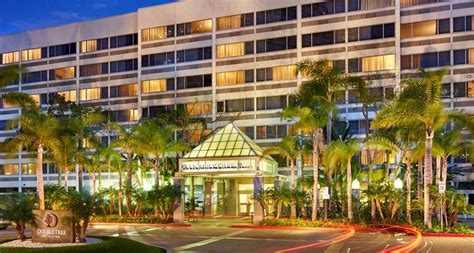 DoubleTree LAX/ El Segundo Near Redondo Beach