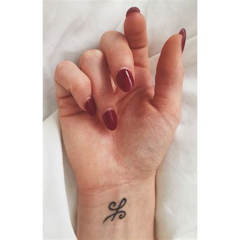 25+ unique Friendship symbol tattoos ideas on Pinterest | Celtic tattoo ...