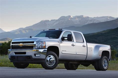 2013 Chevrolet Silverado 2500 HD and 3500 HD - CarPower360° CarPower360°