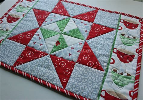 Christmas in August: Pinwheel Star Table Runner, Placemats, and more ...