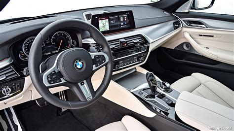 2018 BMW 5-Series 530d Touring | Interior