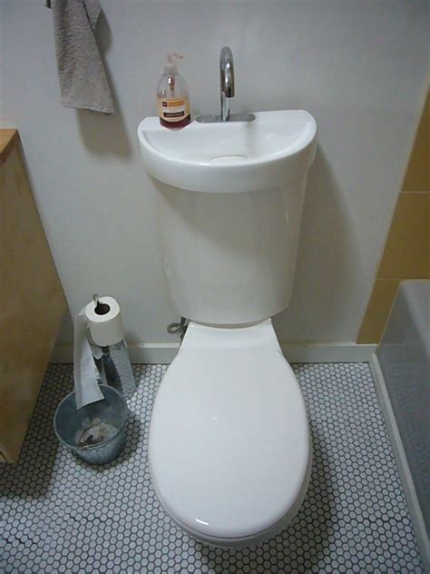 Toilet-Sink Combo Ideas That Help You Stay Green