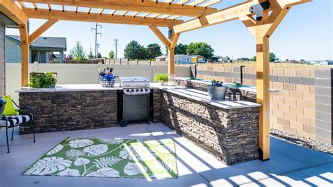 Design Tips for the Perfect Outdoor Kitchen - Front Door Blog by Hayden Homes