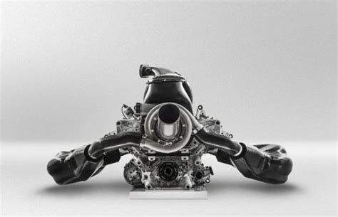 Renault Explains How The New Hybrid V6 F1 Engine Works | Complex