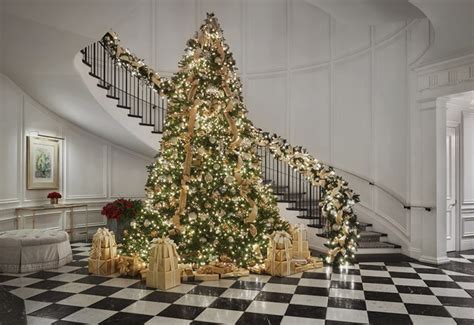 21 Stunning Hotel Christmas Trees – Forbes Travel Guide Stories