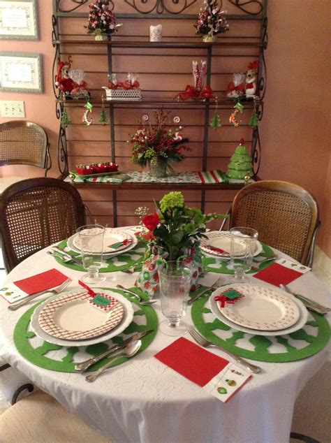 Christmas luncheon table setting Christmas Table Settings, Christmas ...