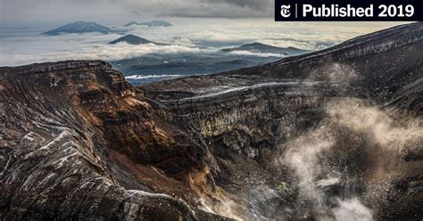 Forged by Volcanoes, Kamchatka Offers Majestic, Magnetic Wilds - The New York Times