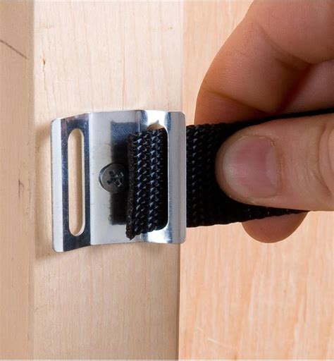 Wall-Mount Storage Bracket - Lee Valley Tools