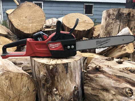 Milwaukee M18 Cordless Chainsaw Review