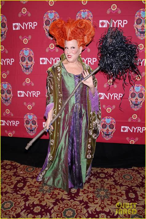 Bette Midler's 'Hocus Pocus' Halloween Costume Was One of the Best Ever!: Photo 3967145 | 31 ...