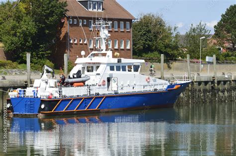 Police Patrol Boat foto de Stock | Adobe Stock