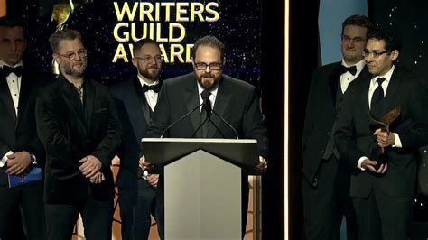 The writers of God of War take home the 2019 Writers Guild Award for Videogame Writing - YouTube