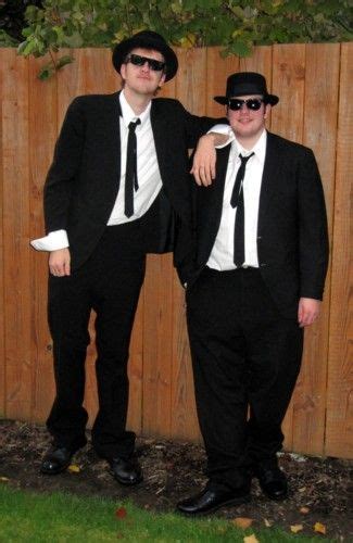 Blues Brothers Costume Size 44 #6701 Fun couple costumes! | Blues brothers costume, Halloween ...