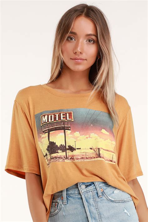 Cute Graphic Tee - Orange Graphic Tee - Oversized T-Shirt - Lulus