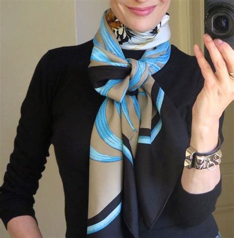 Beautiful Womens Scarf Ideas To Wear This Spring15 | Scarf casual, Ways to wear a scarf, How to ...