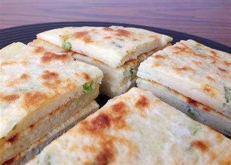 Anika's Big Eats: Korean Scallion Pancakes