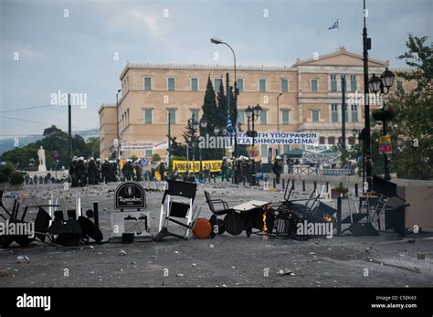 Barricade in Syntagma (Constitution) square during the protests in ...