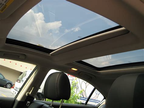 2004 Nissan maxima sunroof deflector