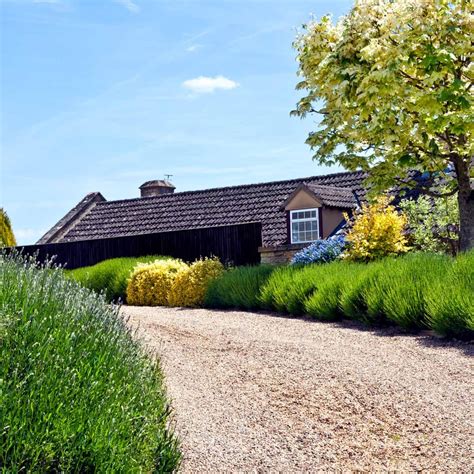 13 Creative Driveway Landscaping Ideas | Family Handyman