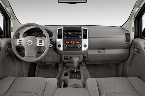 2014 Nissan Frontier: 55 Interior Photos | U.S. News & World Report