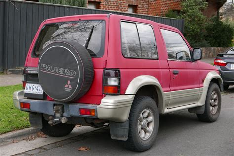 File:1993 Mitsubishi Pajero (NJ) GLS hardtop (2015-07-09) 02.jpg ...