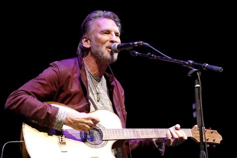 Kenny Loggins to Stream Concert to Help Save a Theater