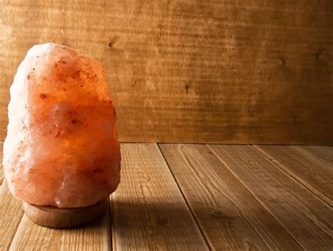 11 Himalayan Pink Rock Salt Lamp Health Benefits – Critical Cactus