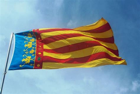 From Wikiwand: Flag of the Valencian Community | Valencian community ...