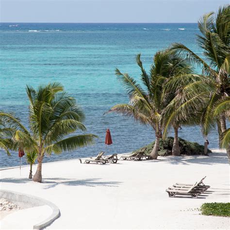 Getting to Ambergris Caye from Belize City | Moon Travel Guides