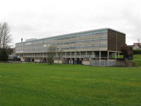 Greenfaulds High School © G Laird :: Geograph Britain and Ireland