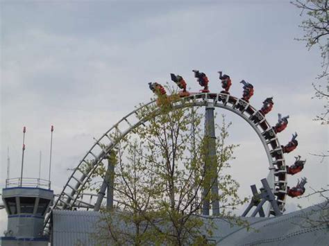 Top Gun Roller Coaster Photos, Paramount Canada's Wonderland