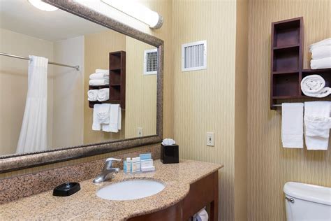 HAMPTON INN EAST LANSING $117 ($̶1̶3̶5̶) - Prices & Hotel Reviews - MI