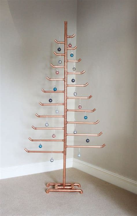 15 Chic Copper Christmas Decor Ideas - Shelterness