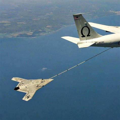 Northrop Grumman X-47B UCAV is refueling autonomously #northrop #northropgrumman #grumman #x47b ...