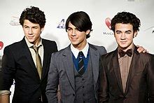 Jonas Brothers - Wikipedia