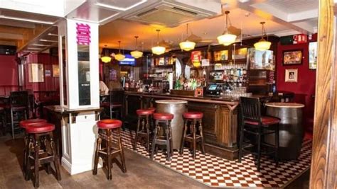 12 Best Pubs in Ennis (For Pints, Food + Music 2024)