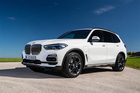 2021 BMW X5 Plug-In Hybrid Finally Arrives In America | CarBuzz