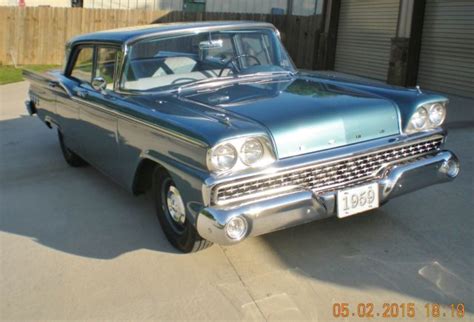 1959 FORD CUSTOM 300 SEDAN