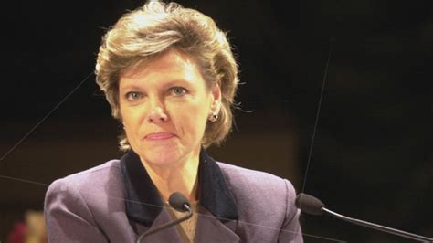 Remembering two veteran journalists: Cokie Roberts and Sander Vanocur